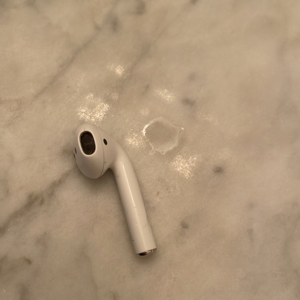 ULTRA RARE LIMITED EDITION LEFT AIRPOD *apple abstract collection* - Picture 3 of 3